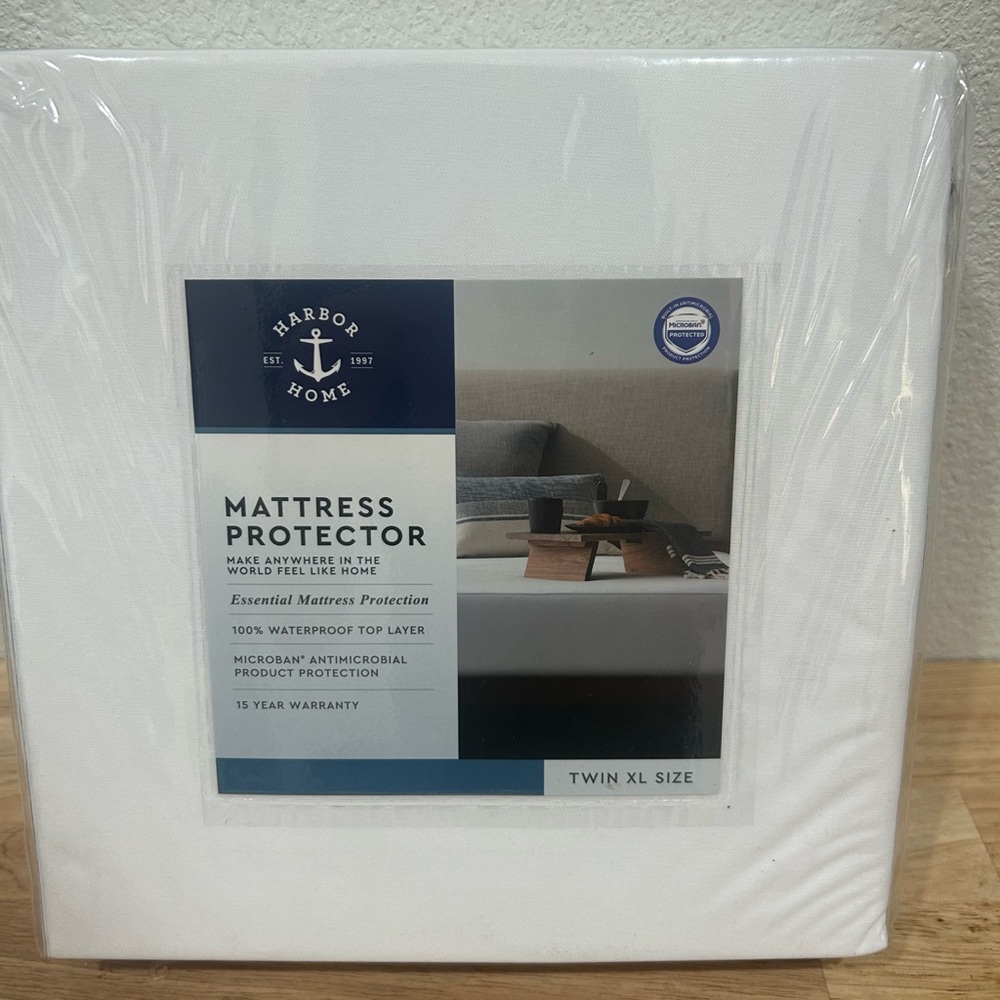 Harbor Home Mattress Top Protector Microban Treated Sz Twin XL NEW